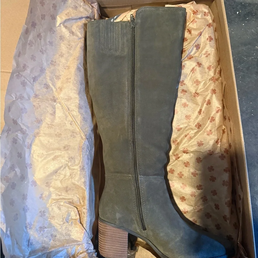 New Lucky Brand Women's Bonnay Knee-High Wide Calf Dress Boots size 8